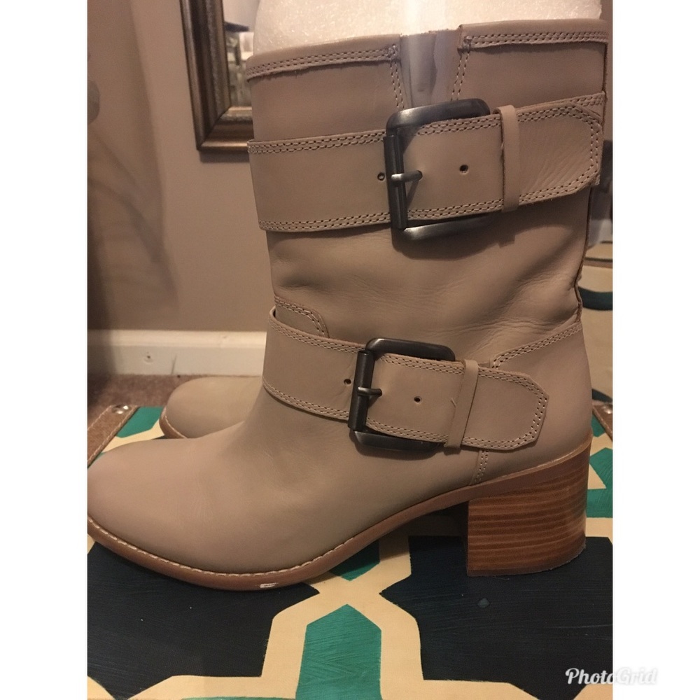 *SOLD* Boutique 9 Booties (Sz 9)